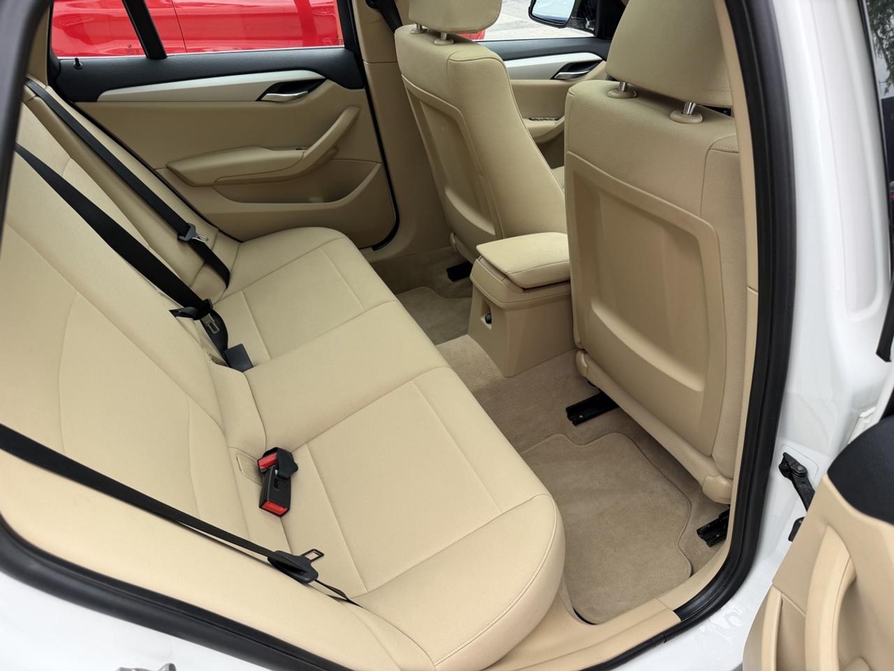 2013 BMW X1 xDrive28i Photo