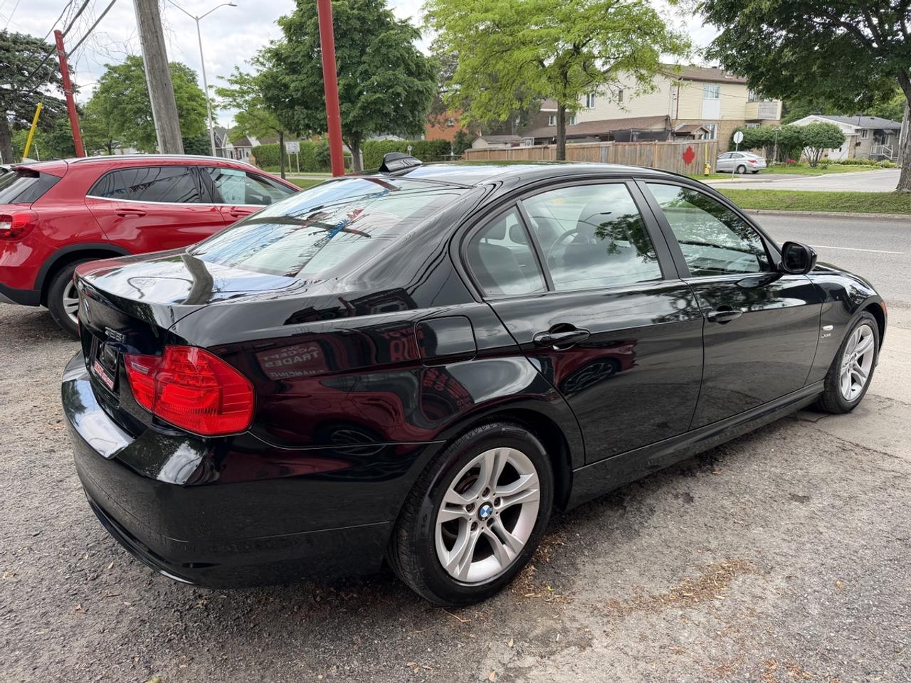 2009 BMW 3-Series 328i xDrive 6-SPEED Photo
