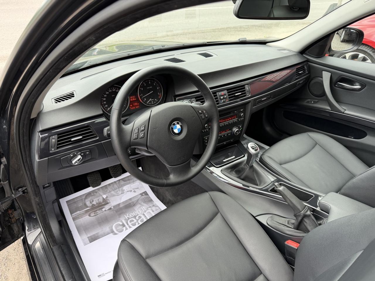 2009 BMW 3-Series 328i xDrive 6-SPEED Photo