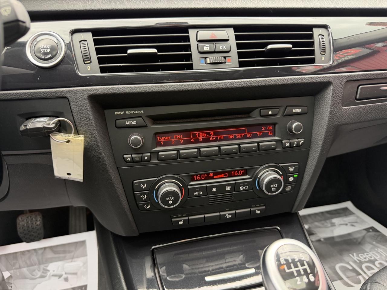 2009 BMW 3-Series 328i xDrive 6-SPEED Photo