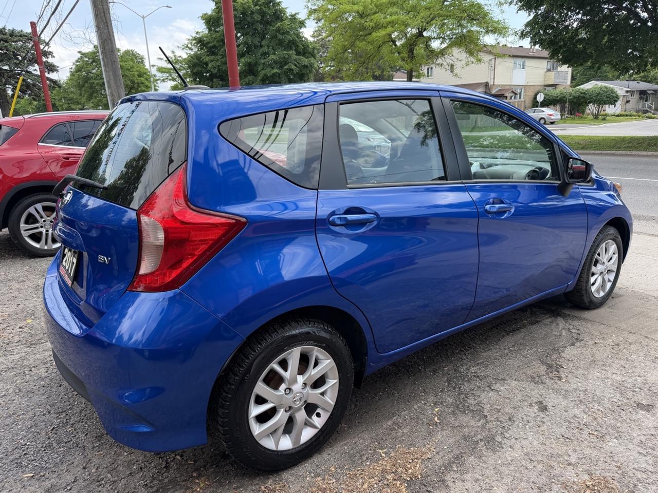 2017 Nissan Versa Note SV Photo3