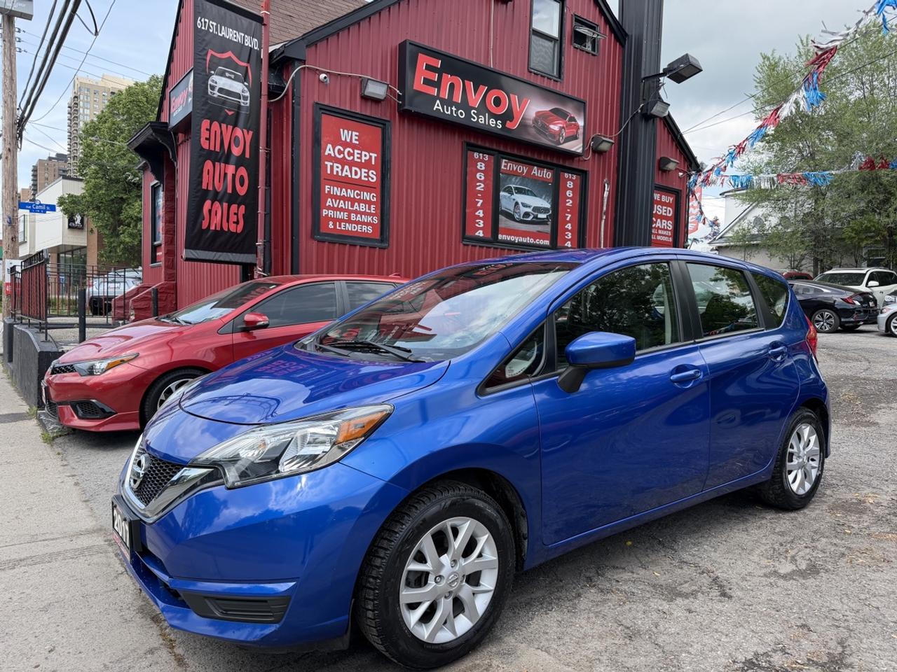 2017 Nissan Versa Note SV Photo0