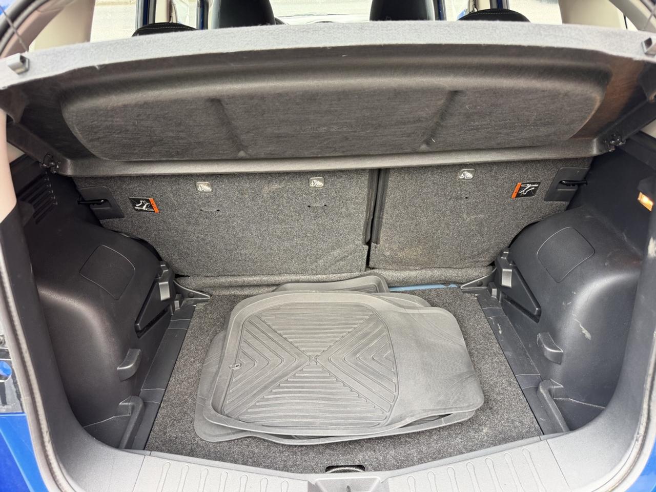 2017 Nissan Versa Note SV Photo