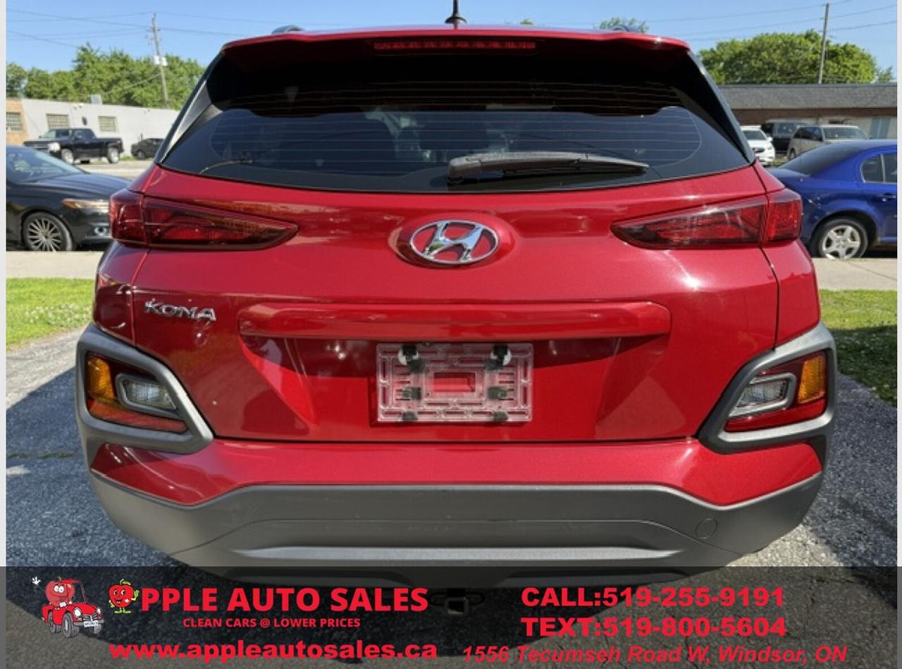 2019 Hyundai KONA SEL Photo