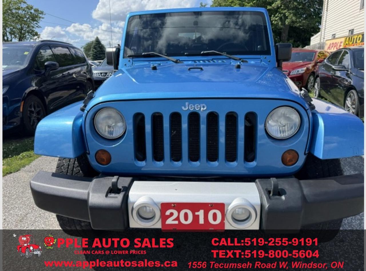 2010 Jeep Wrangler Sahara Photo