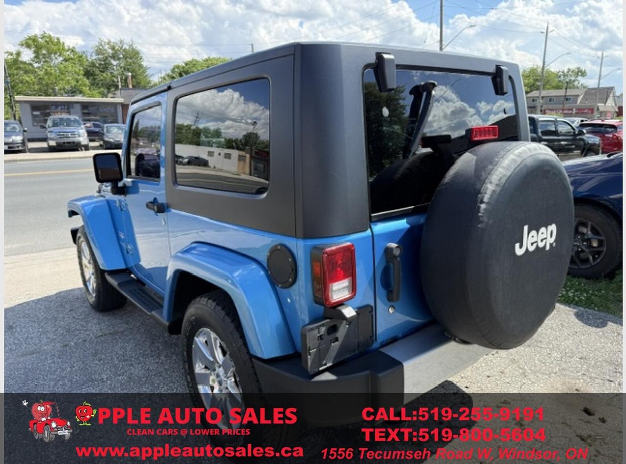 2010 Jeep Wrangler Sahara Photo