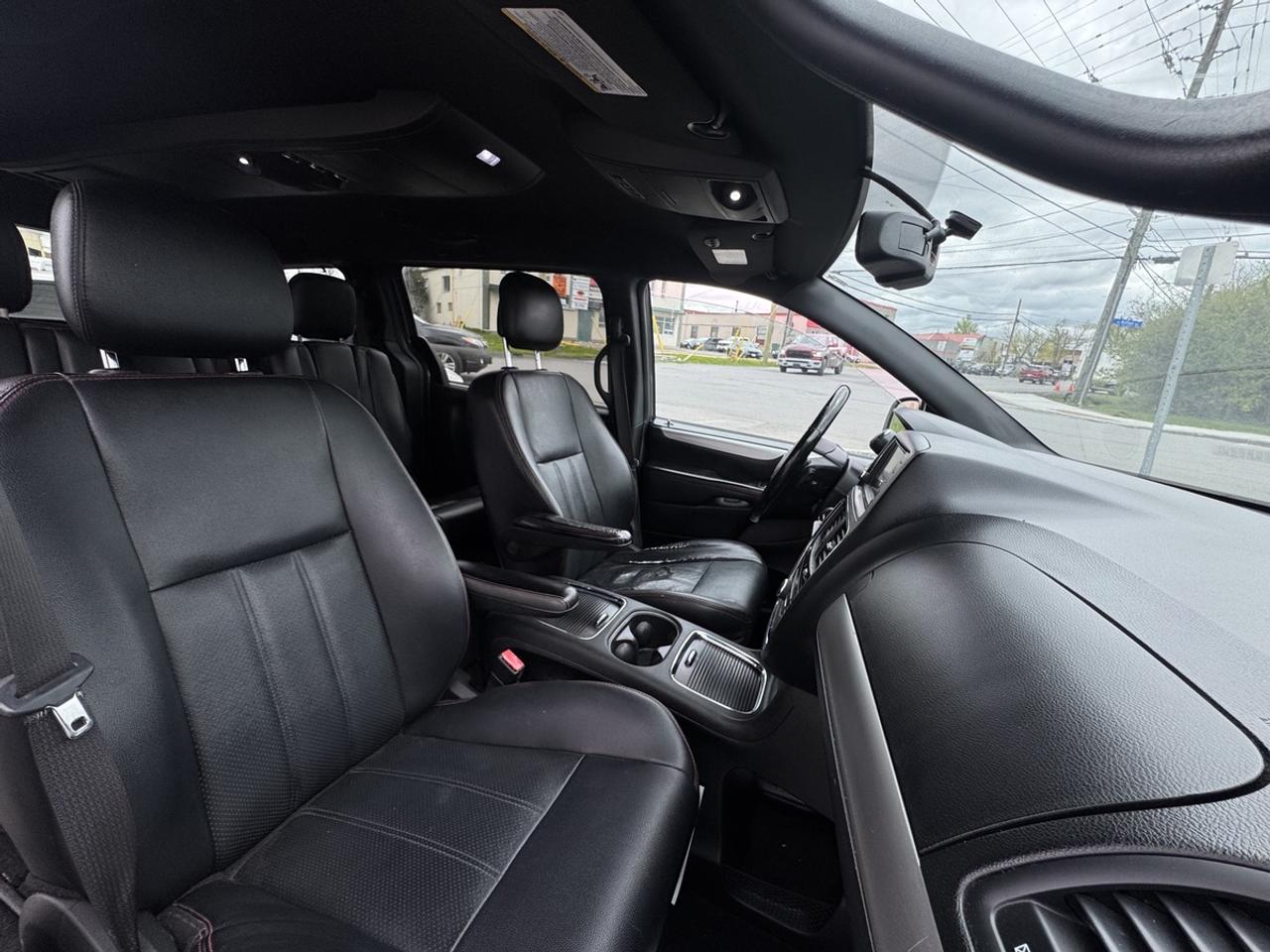 2017 Dodge Grand Caravan GT Photo