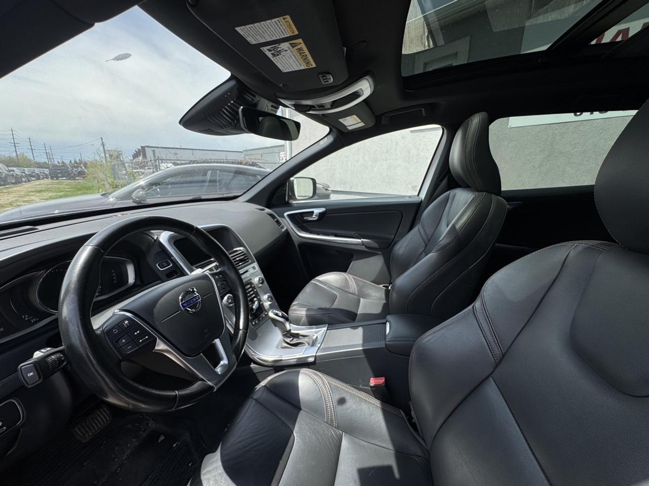2017 Volvo XC60 T6 Drive-E Premier Photo