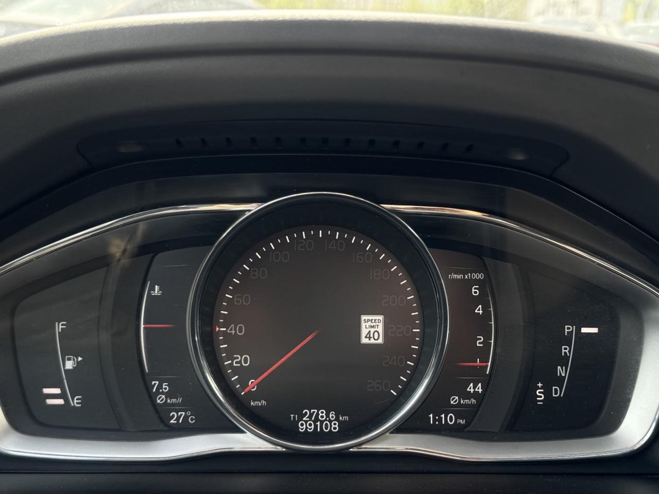 2017 Volvo XC60 T6 Drive-E Premier Photo