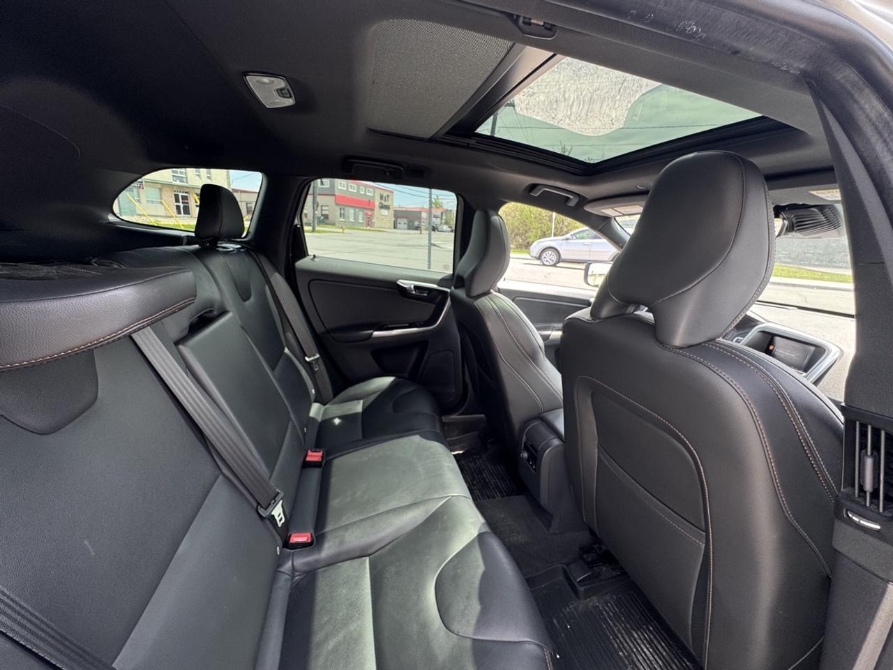 2017 Volvo XC60 T6 Drive-E Premier Photo