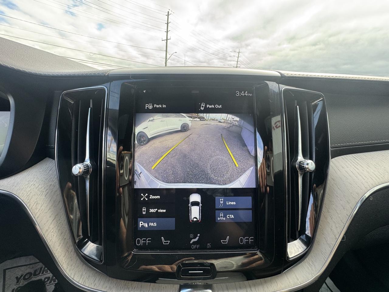 2019 Volvo XC60 T6 Inscription Photo