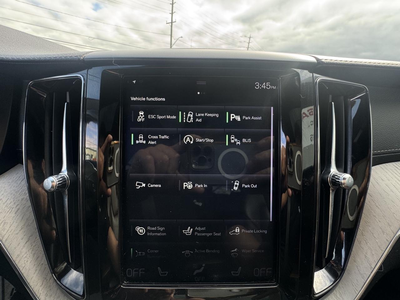 2019 Volvo XC60 T6 Inscription Photo