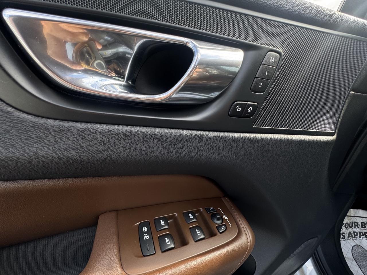2019 Volvo XC60 T6 Inscription Photo