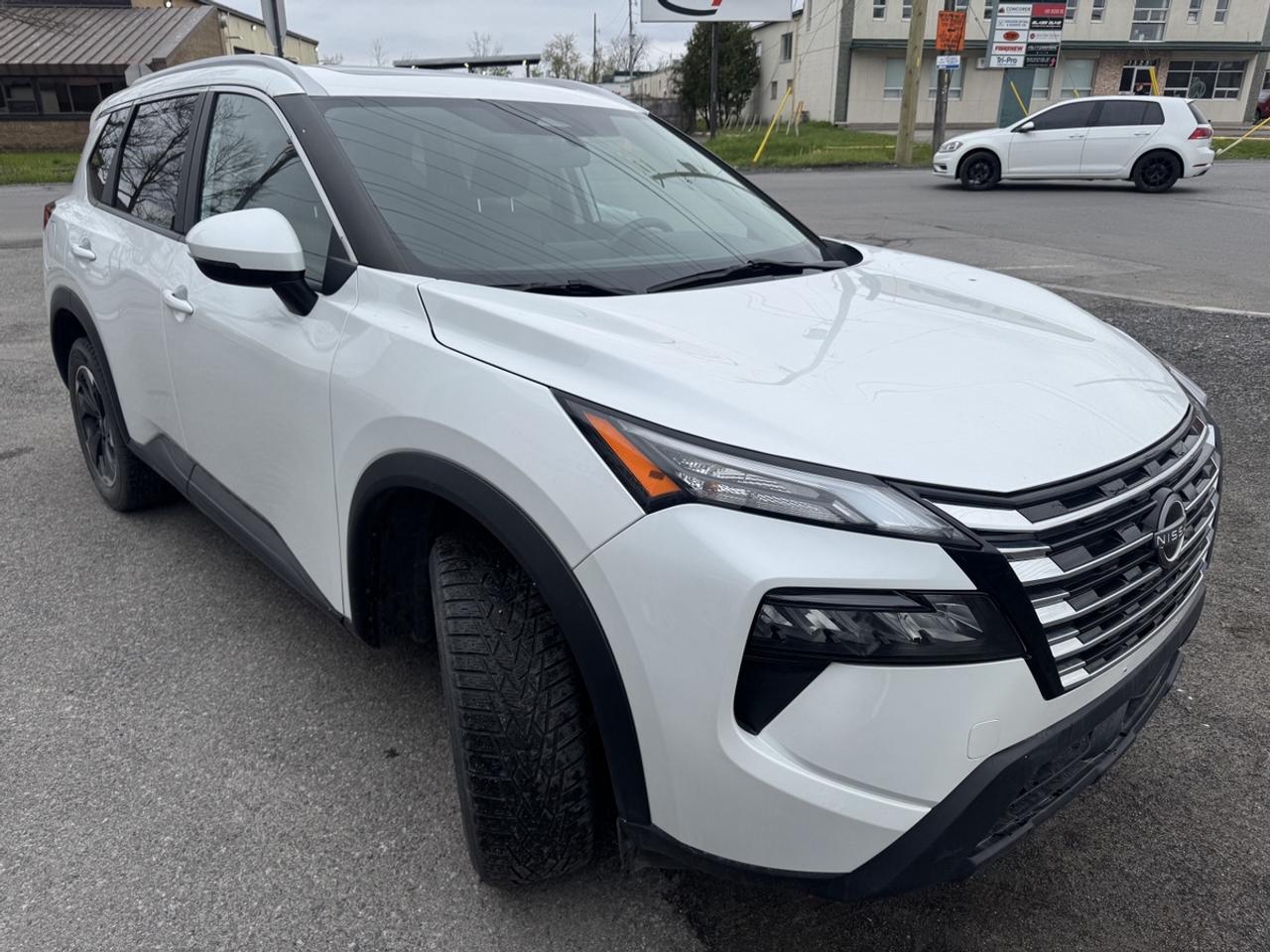 2024 Nissan Rogue SV Photo