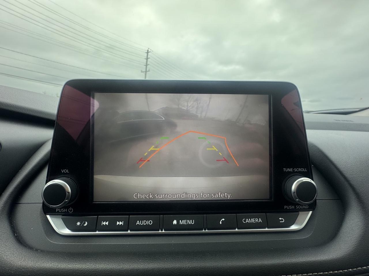 2024 Nissan Rogue SV Photo