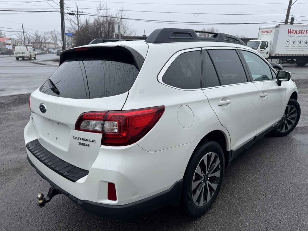 2016 Subaru Outback Limited&Tech Pkg Photo