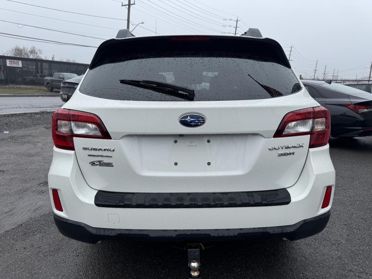 2016 Subaru Outback Limited&Tech Pkg Photo