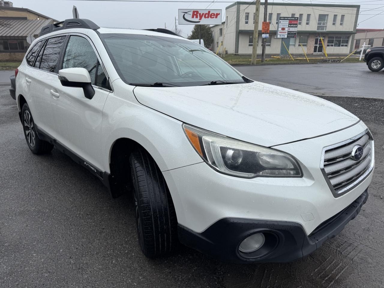 2016 Subaru Outback Limited&Tech Pkg Photo2