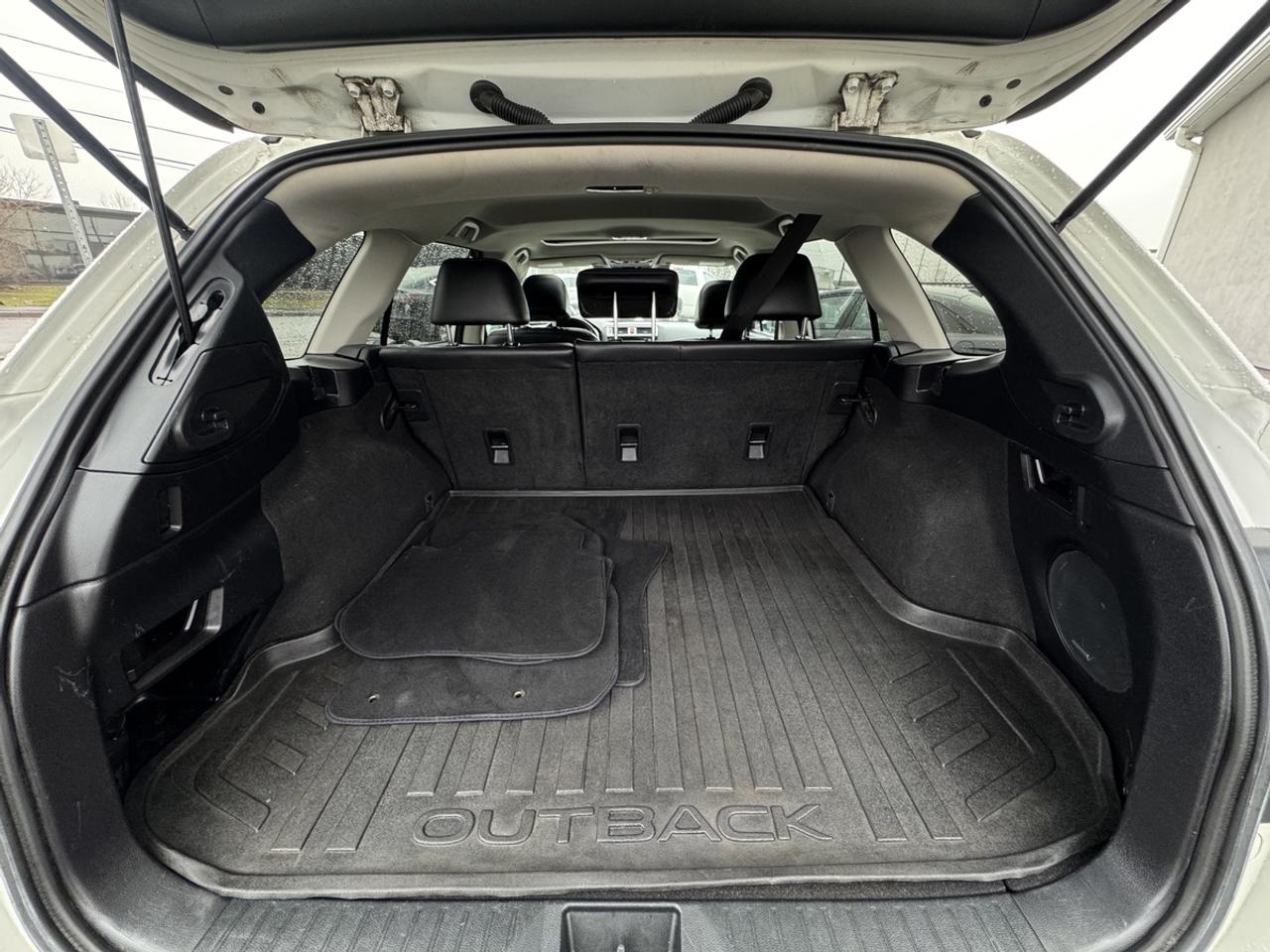 2016 Subaru Outback Limited&Tech Pkg Photo