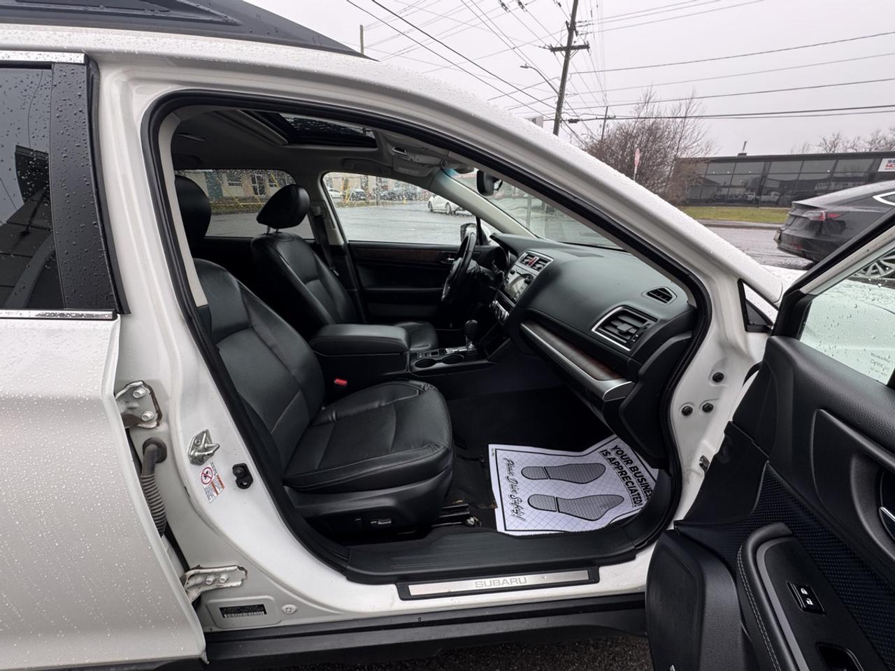 2016 Subaru Outback Limited&Tech Pkg Photo