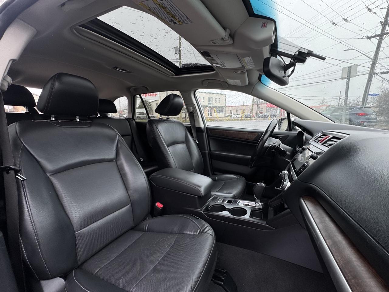 2016 Subaru Outback Limited&Tech Pkg Photo