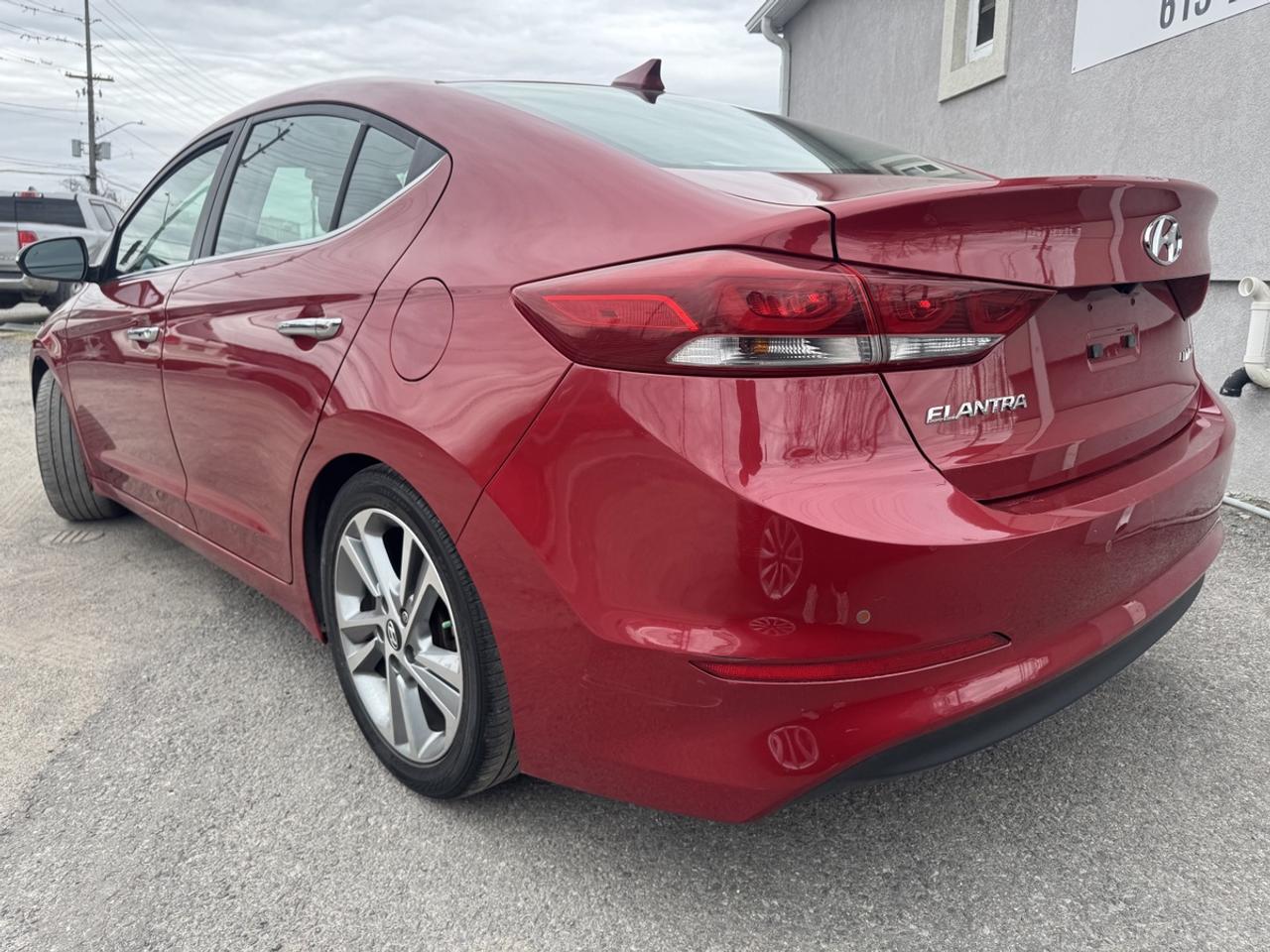 2017 Hyundai Elantra Limited Photo