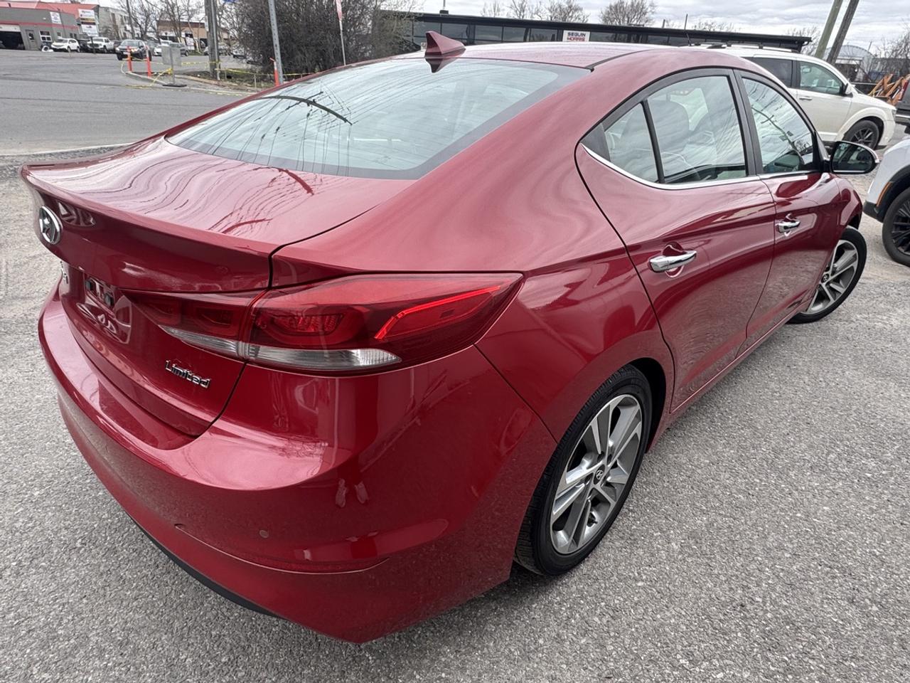 2017 Hyundai Elantra Limited Photo