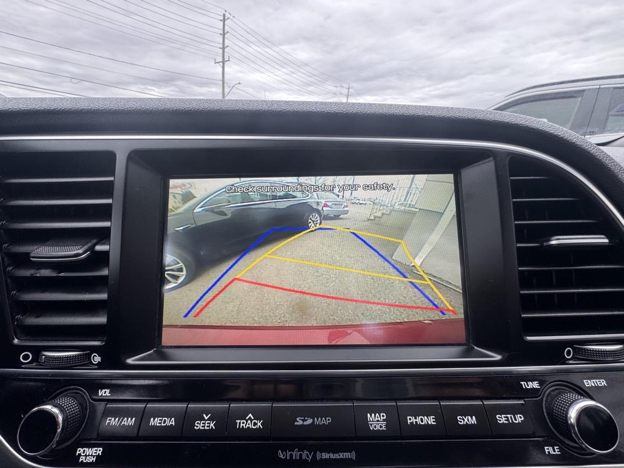 2017 Hyundai Elantra Limited Photo