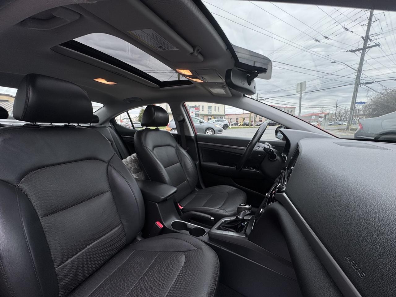 2017 Hyundai Elantra Limited Photo