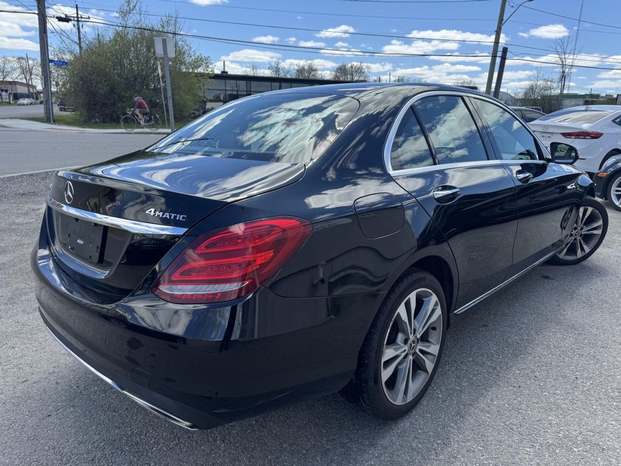 2018 Mercedes-Benz C-Class C300 Photo2