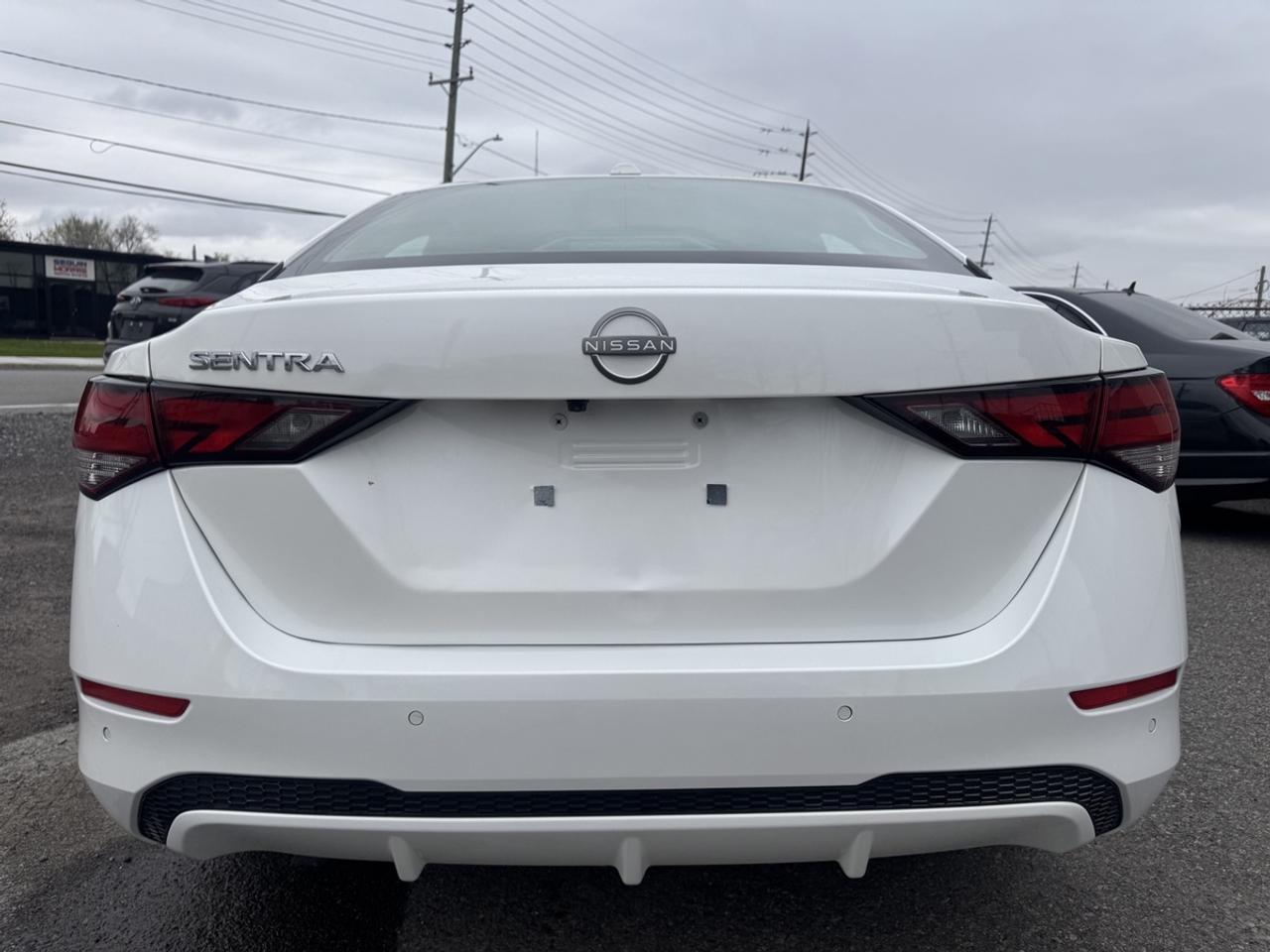 2025 Nissan Sentra SV Photo4
