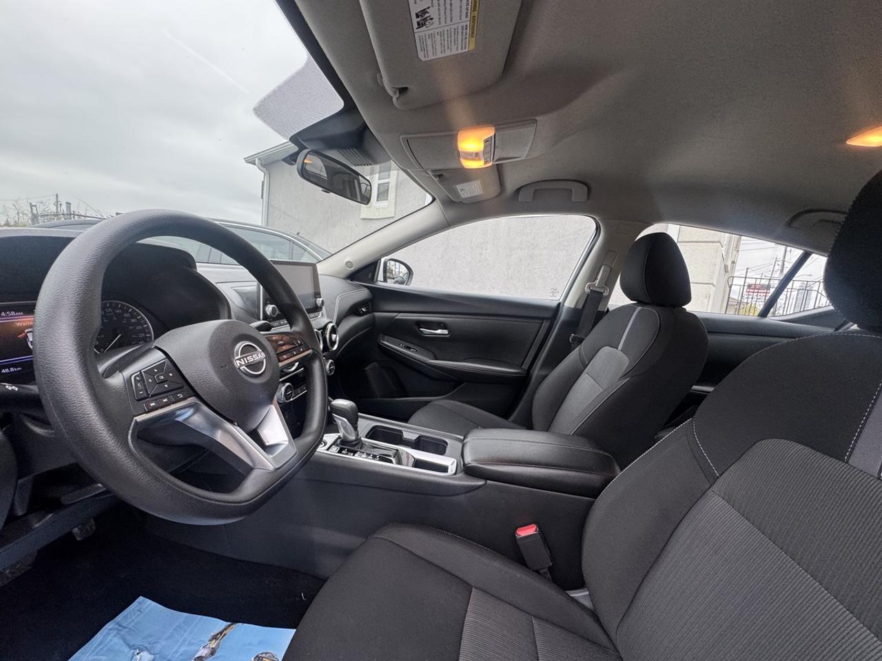 2025 Nissan Sentra SV Photo