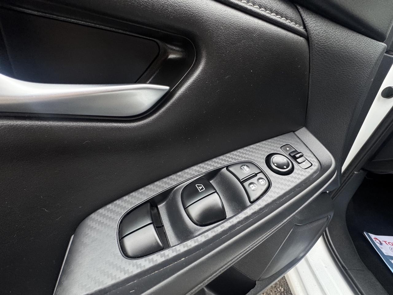 2025 Nissan Sentra SV Photo