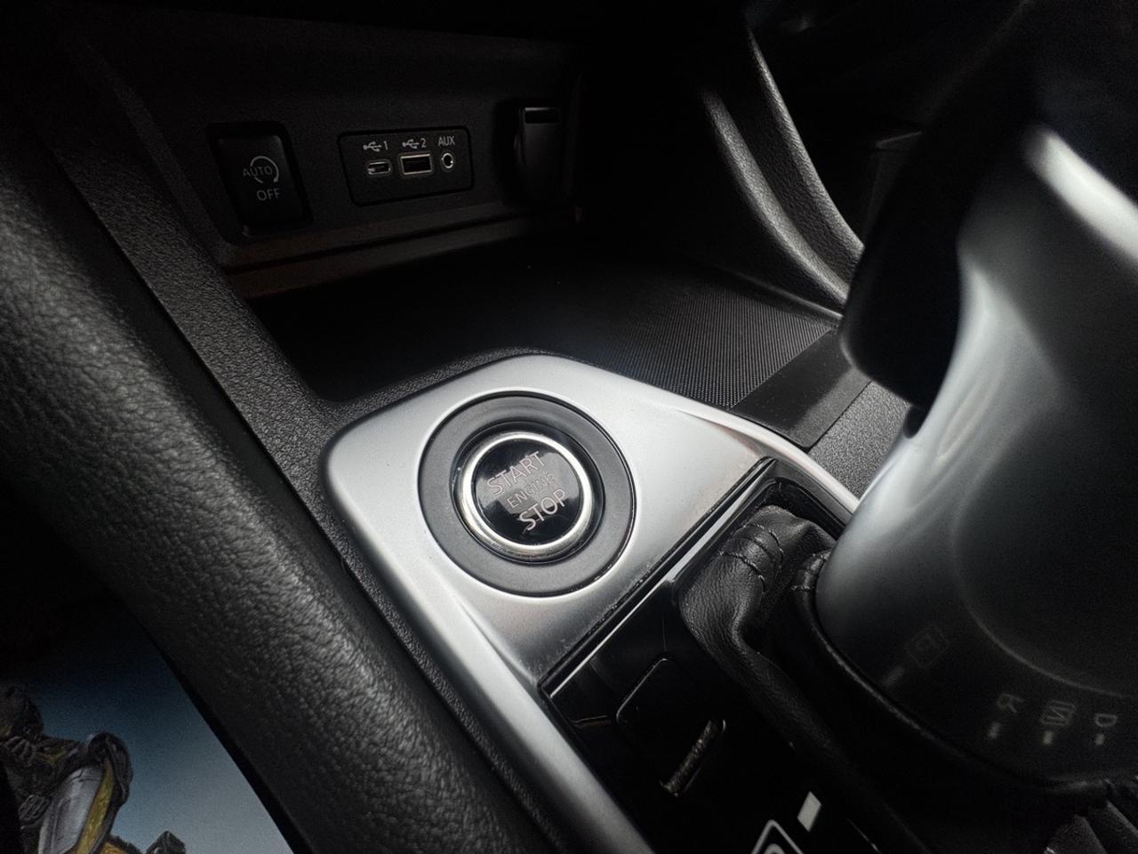 2025 Nissan Sentra SV Photo