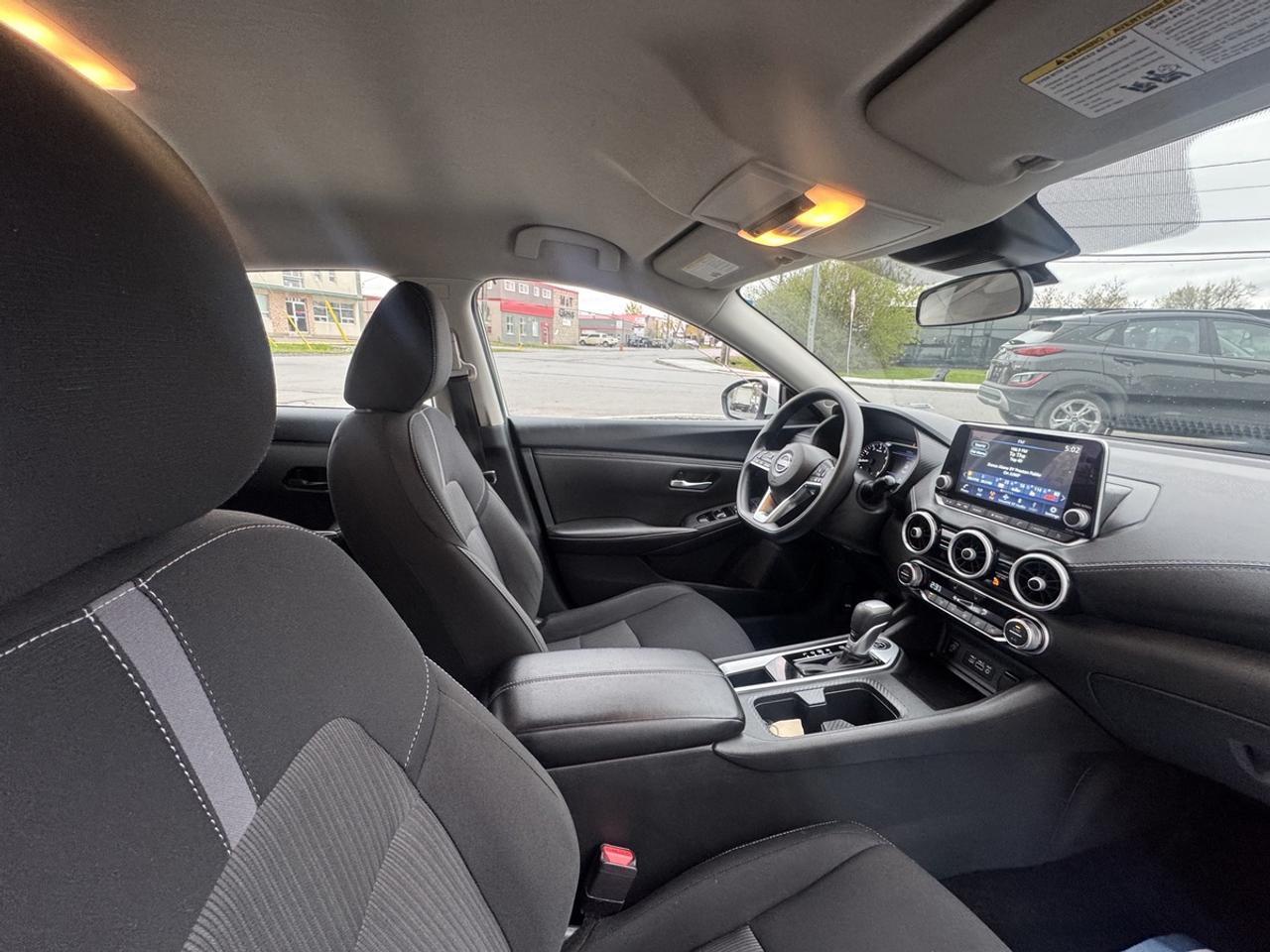 2025 Nissan Sentra SV Photo