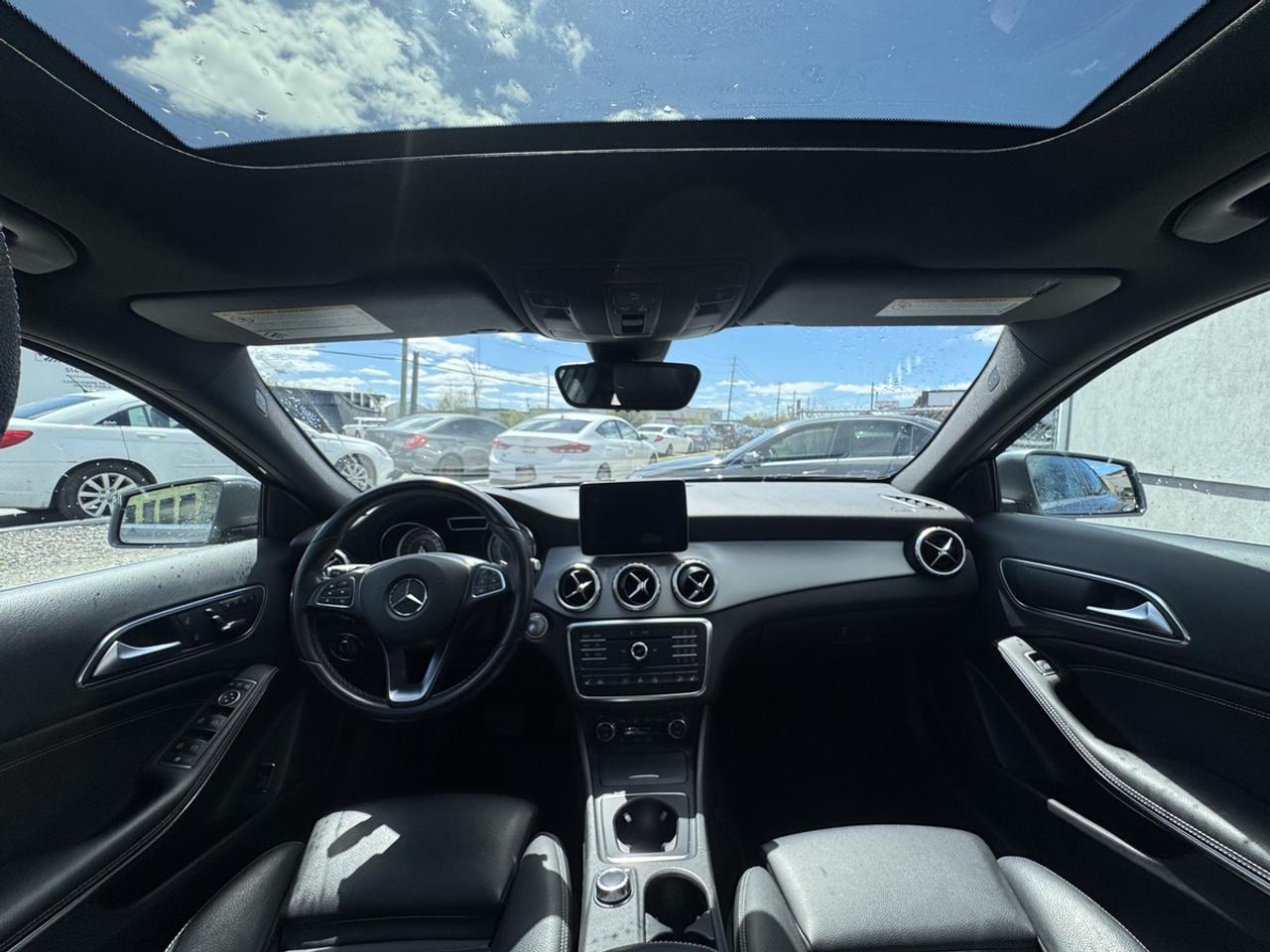 2017 Mercedes-Benz GLA-Class GLA250 Photo