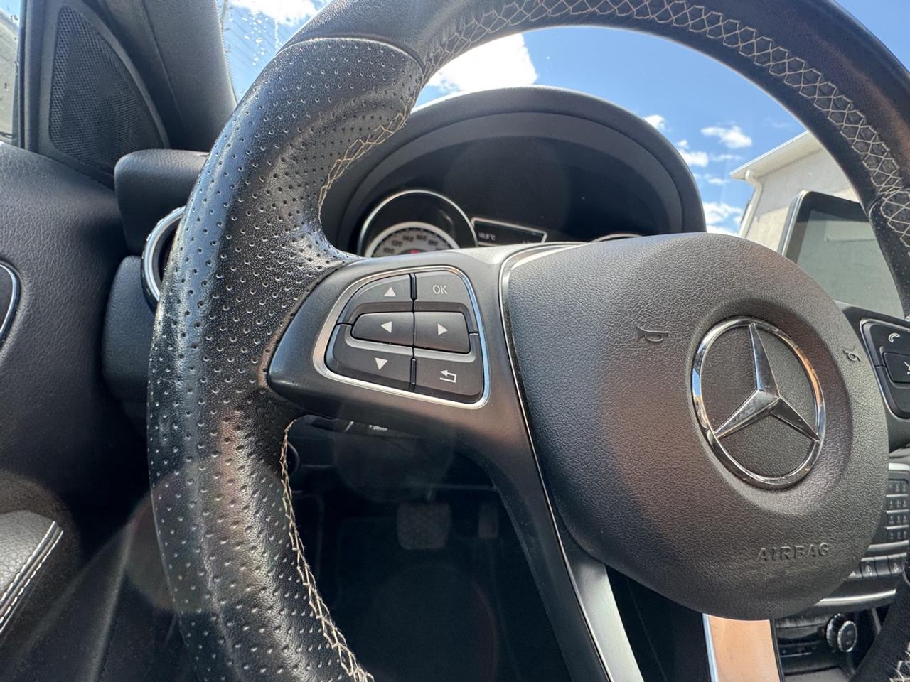 2017 Mercedes-Benz GLA-Class GLA250 Photo