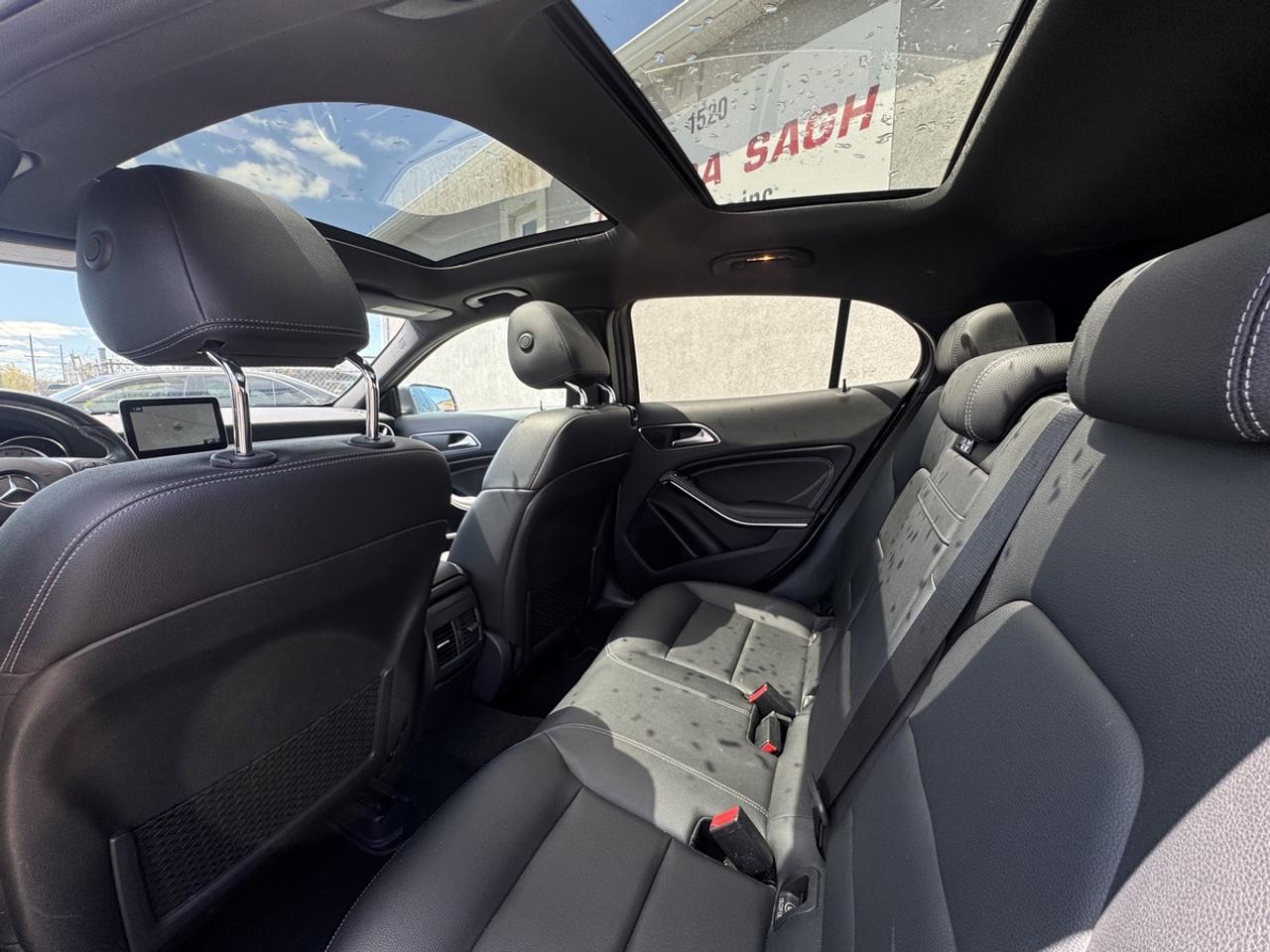 2017 Mercedes-Benz GLA-Class GLA250 Photo