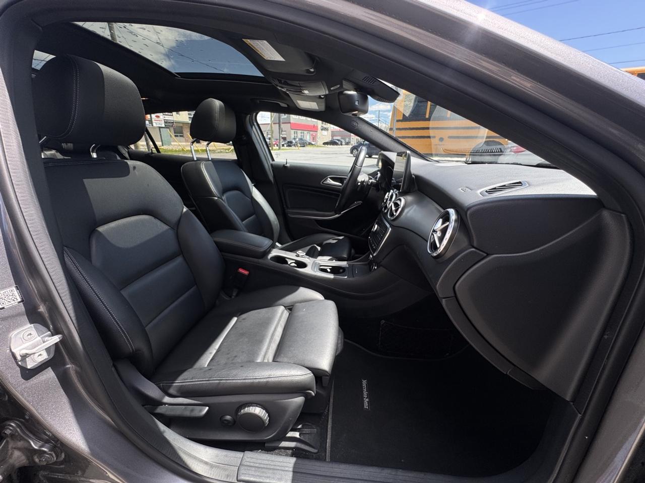 2017 Mercedes-Benz GLA-Class GLA250 Photo