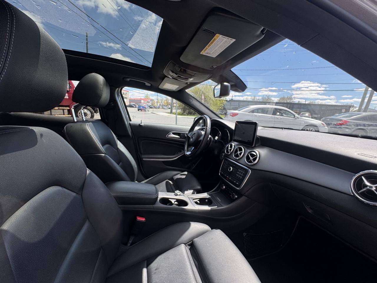 2017 Mercedes-Benz GLA-Class GLA250 Photo