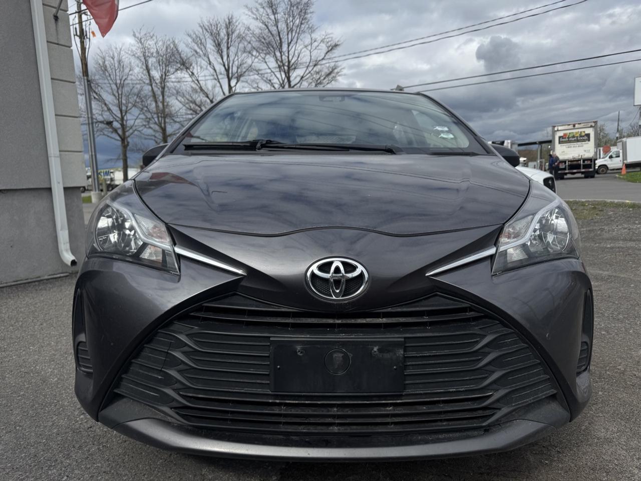 2018 Toyota Yaris LE Photo