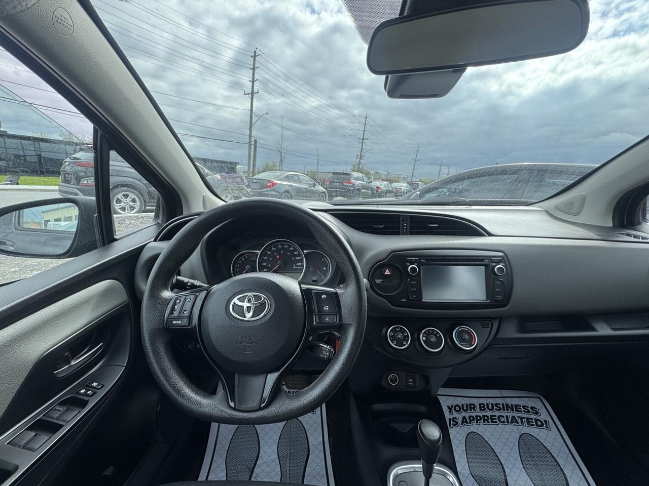 2018 Toyota Yaris LE Photo