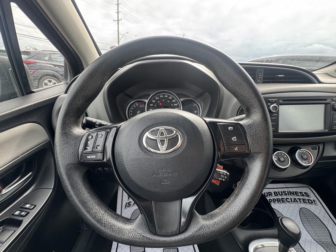 2018 Toyota Yaris LE Photo