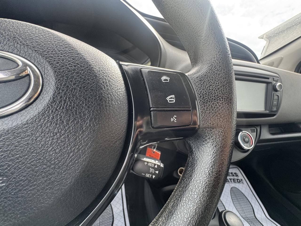 2018 Toyota Yaris LE Photo