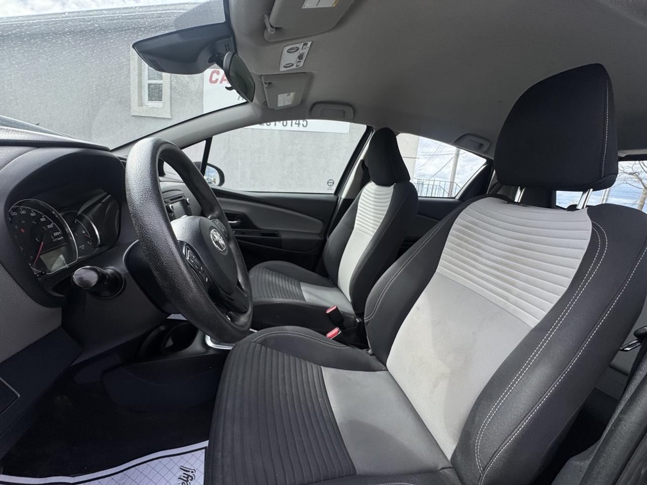 2018 Toyota Yaris LE Photo