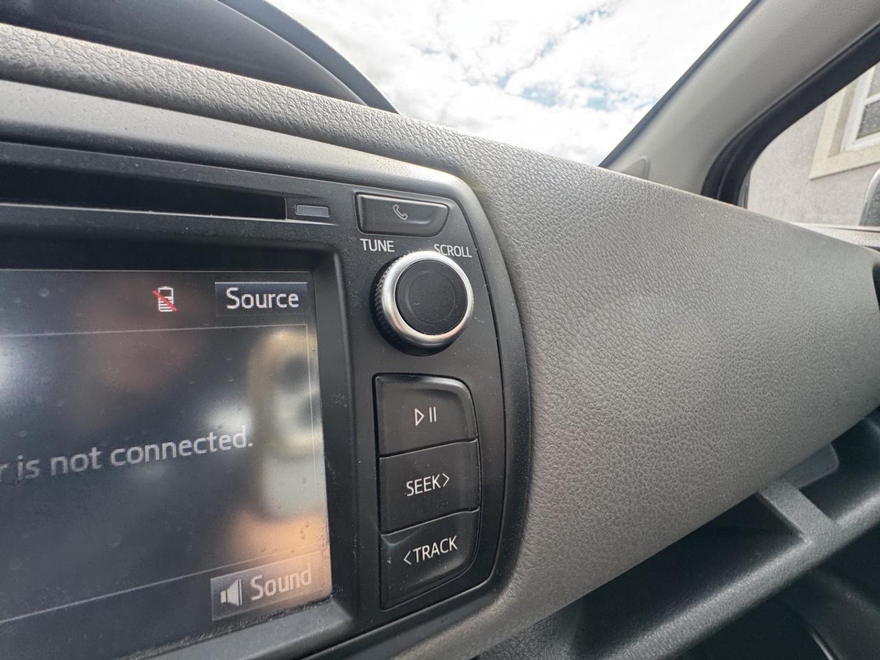 2018 Toyota Yaris LE Photo