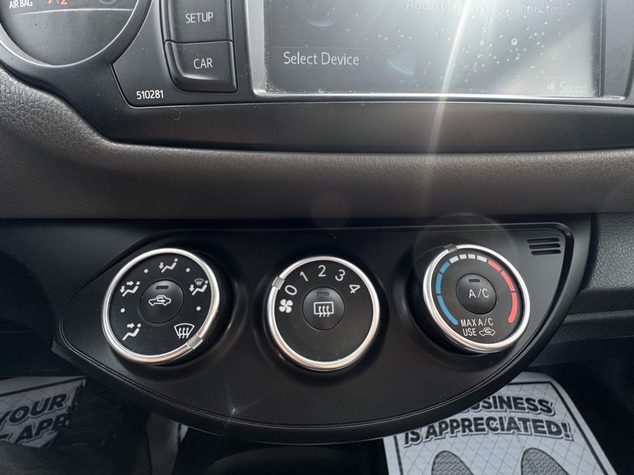 2018 Toyota Yaris LE Photo