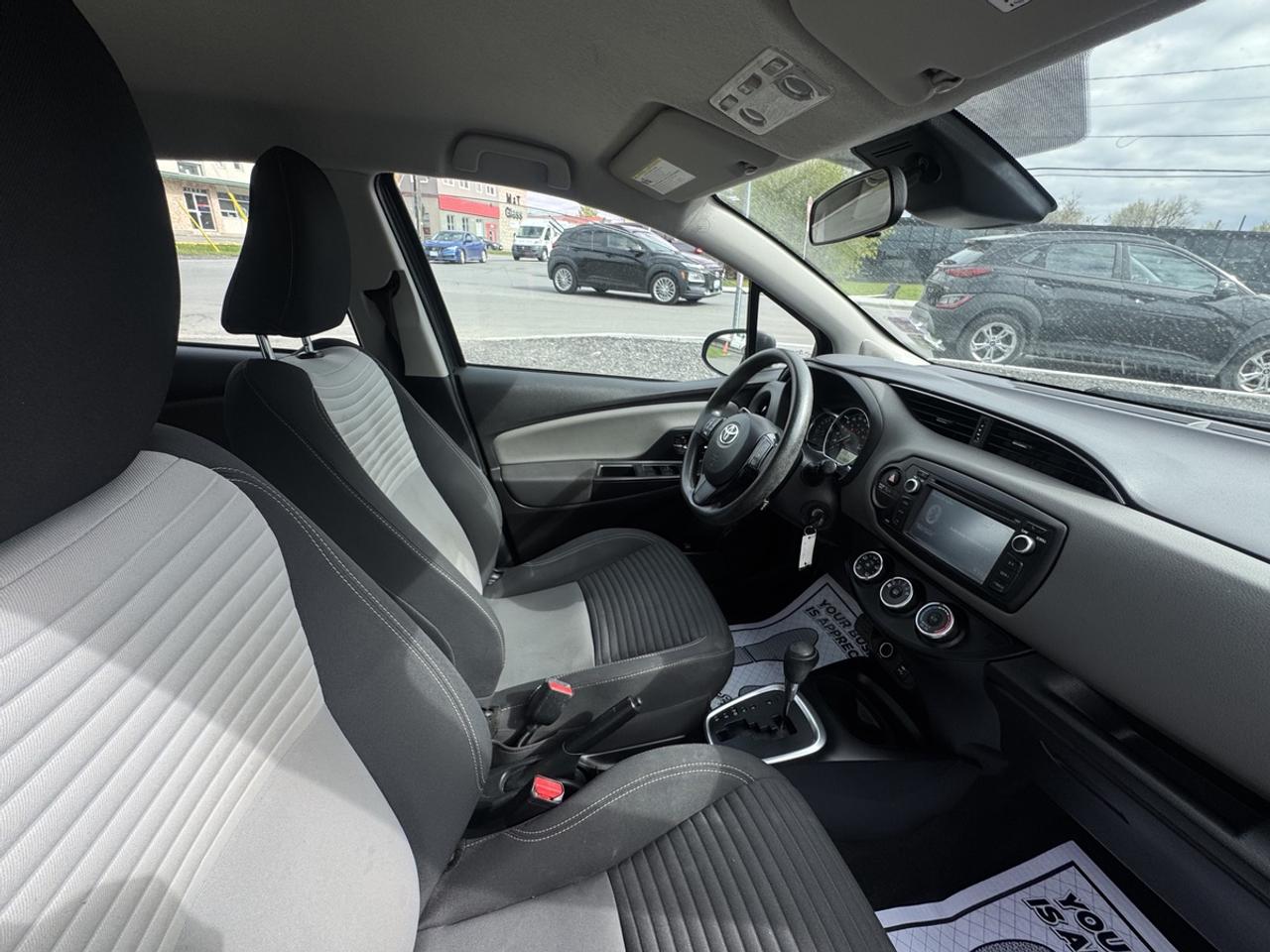 2018 Toyota Yaris LE Photo