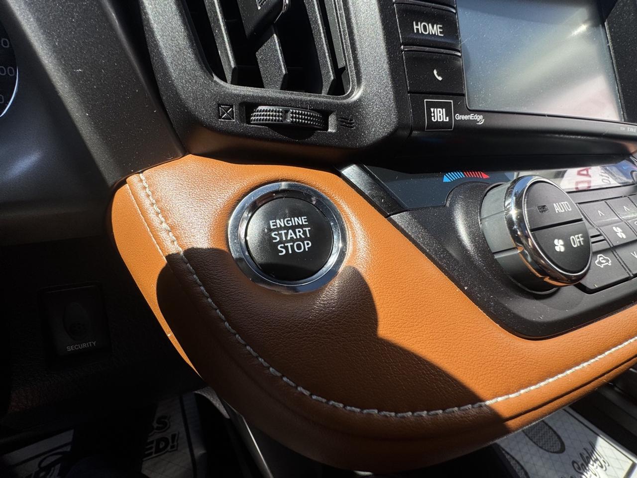 2017 Toyota RAV4 LIMITED AWD PLATINUM Photo