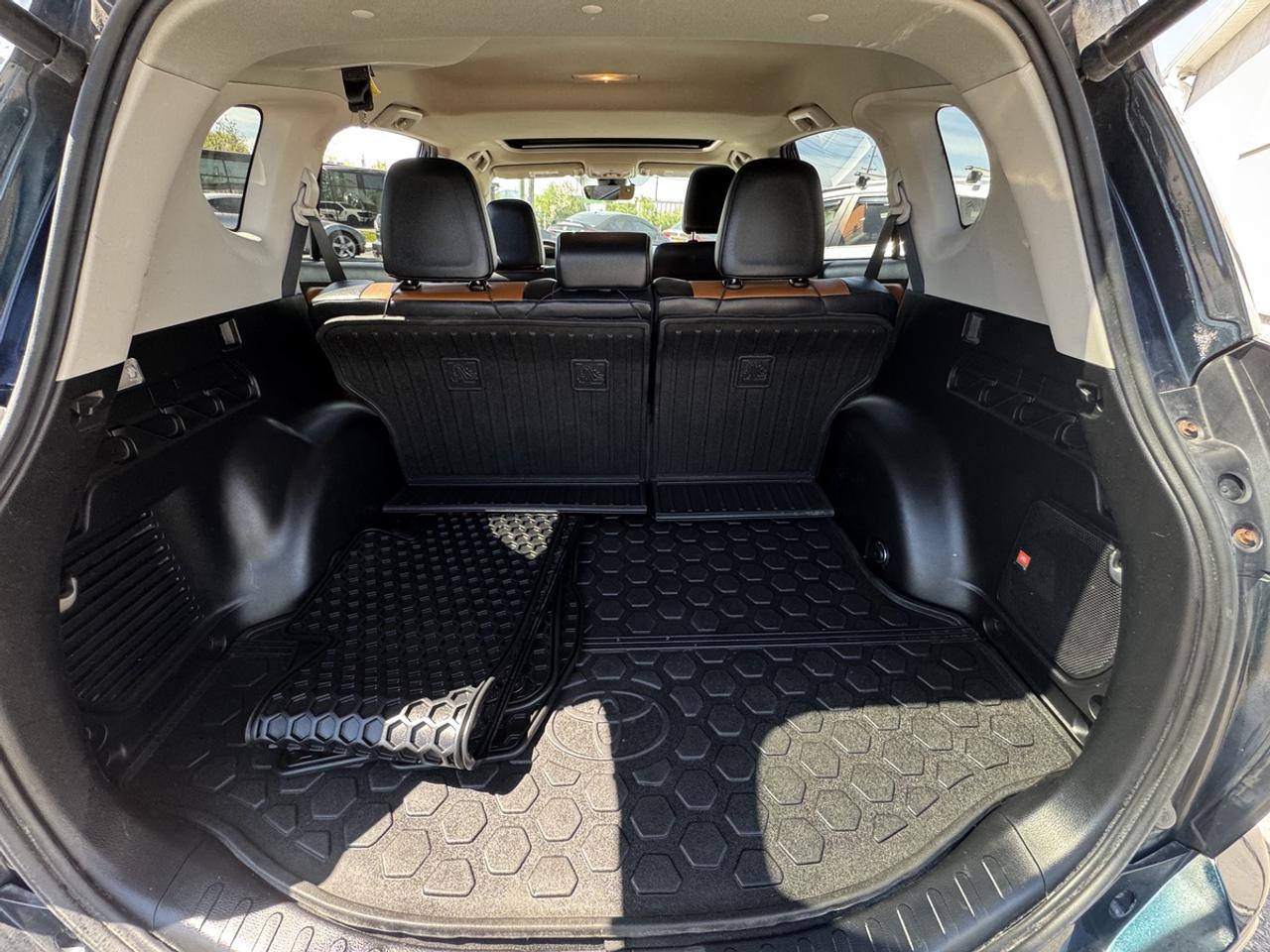 2017 Toyota RAV4 LIMITED AWD PLATINUM Photo